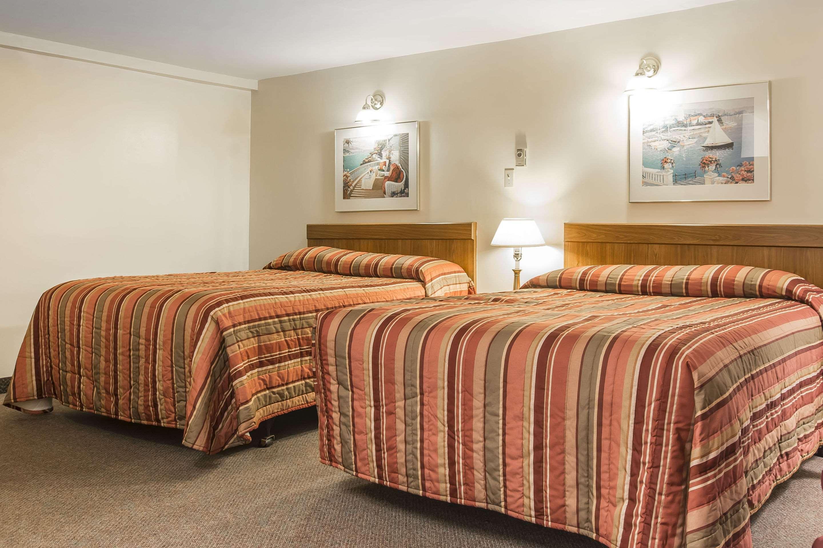 Econo Lodge Inn & Suites Saint John Exteriér fotografie