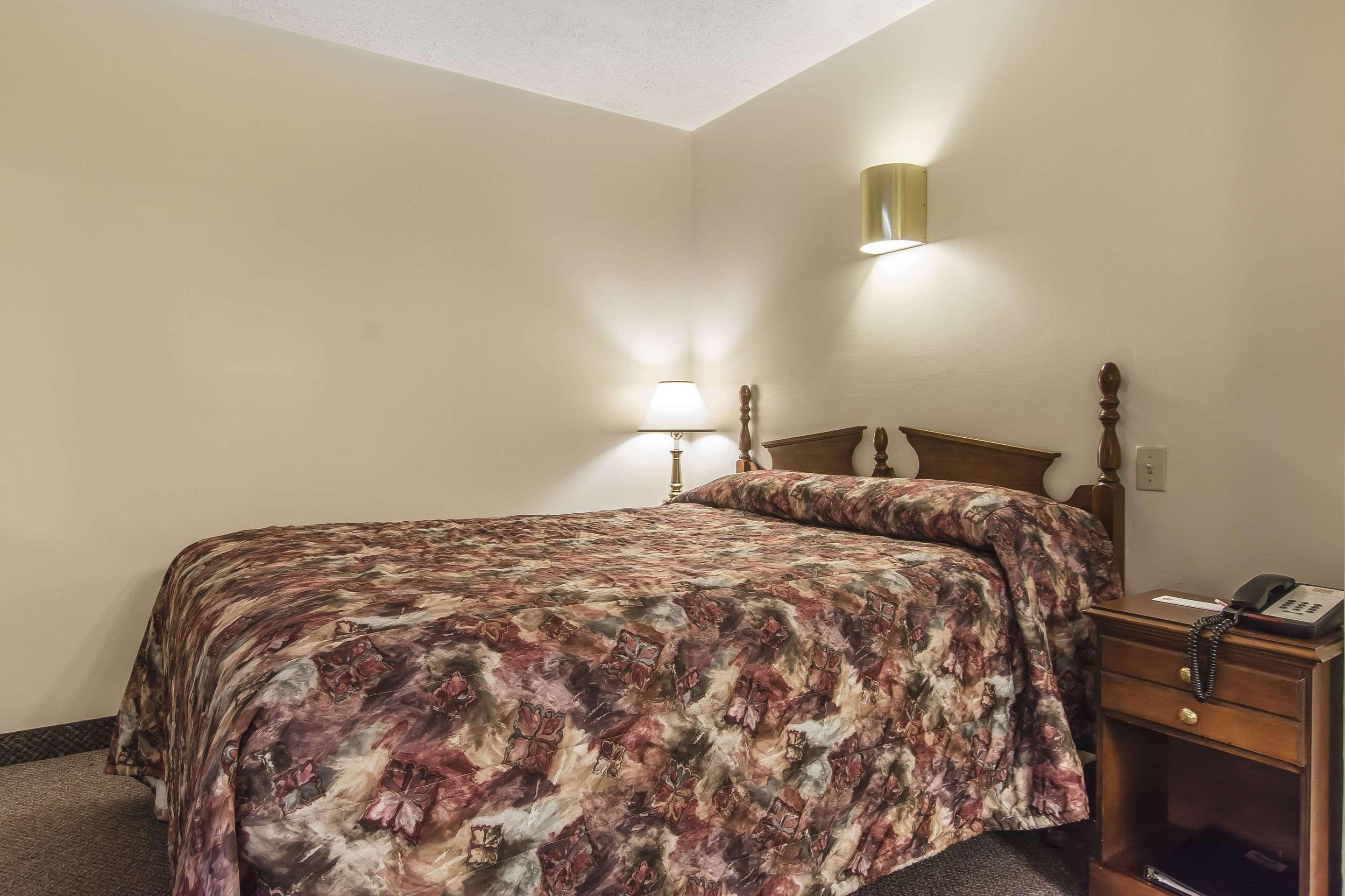 Econo Lodge Inn & Suites Saint John Exteriér fotografie