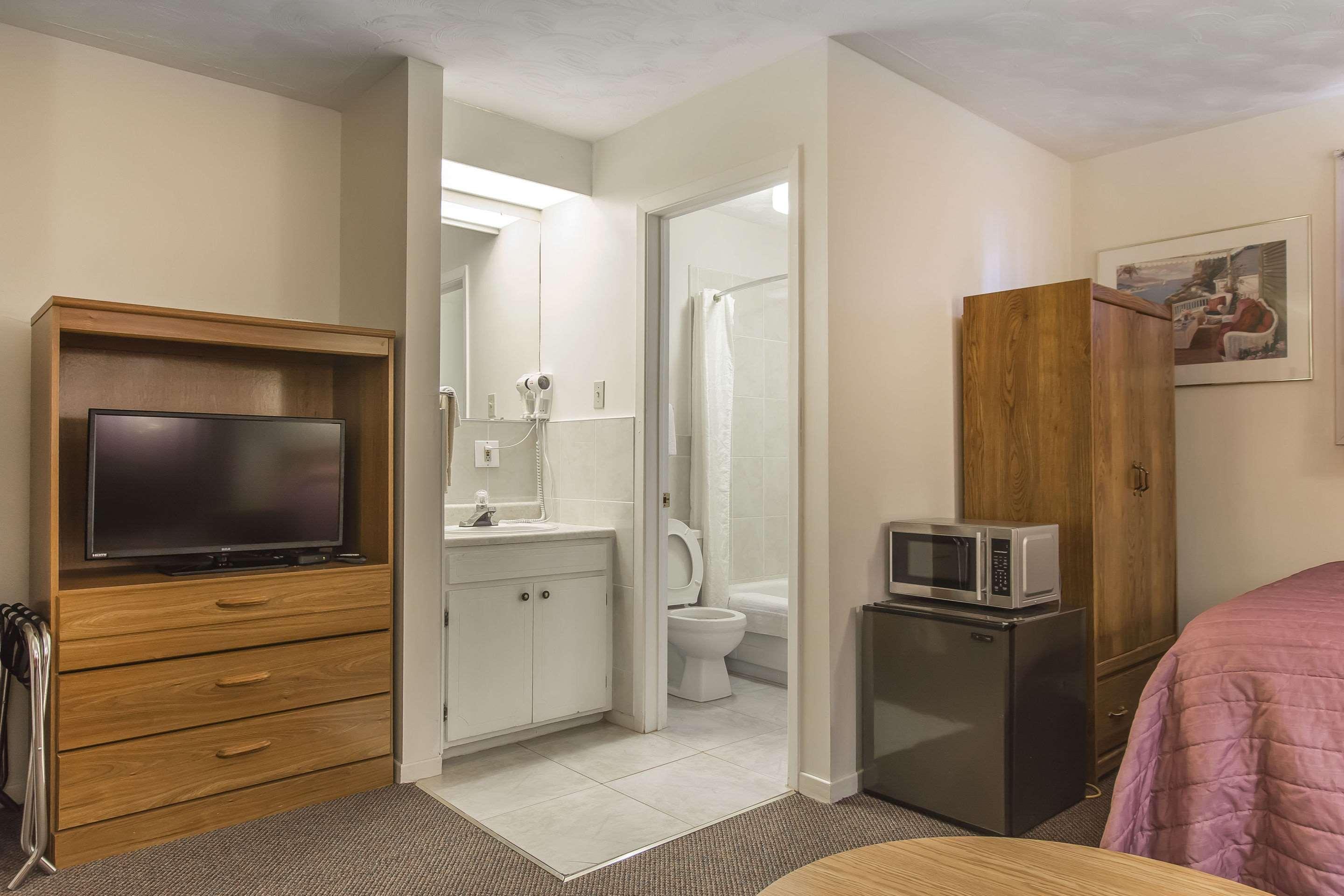 Econo Lodge Inn & Suites Saint John Exteriér fotografie