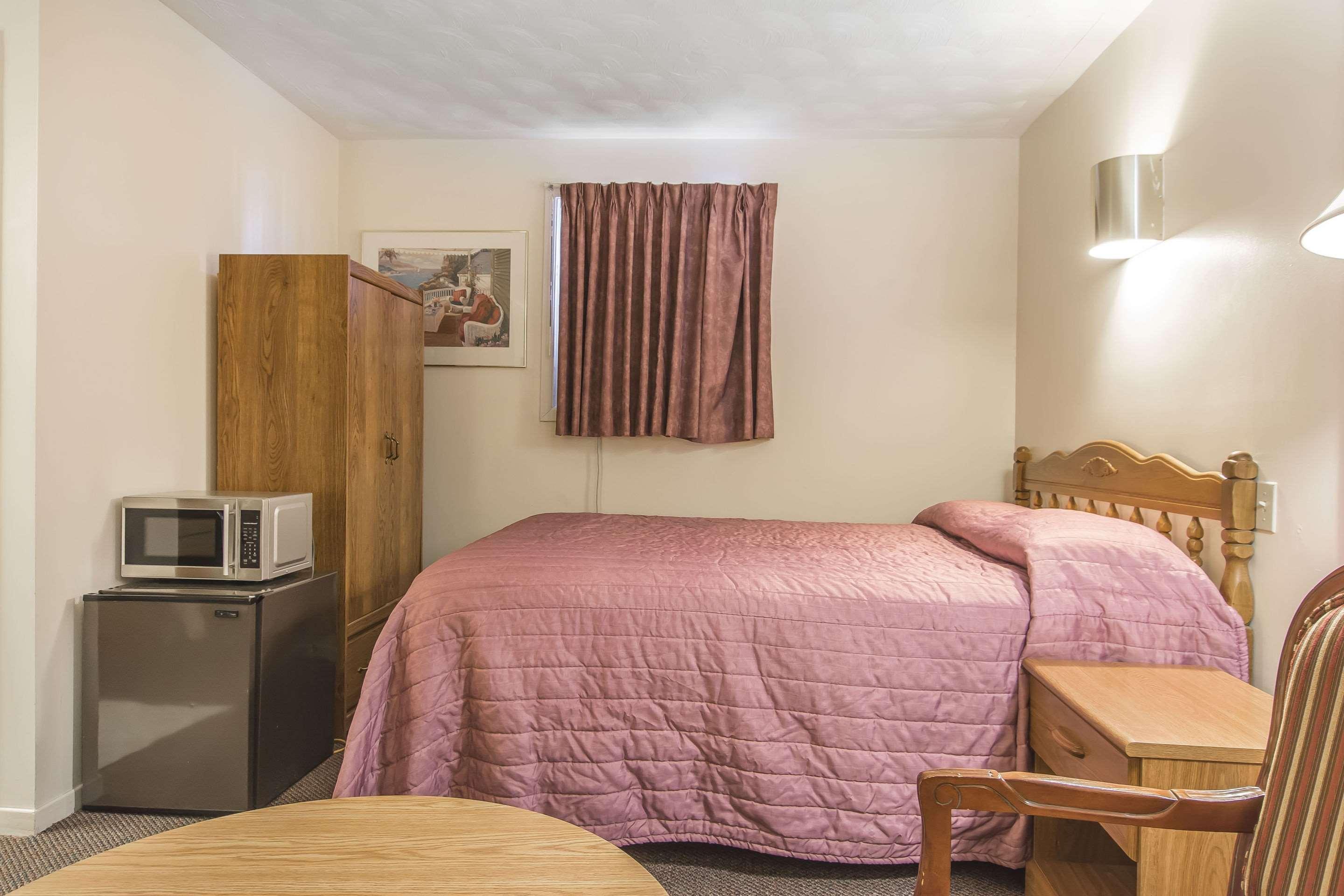 Econo Lodge Inn & Suites Saint John Exteriér fotografie
