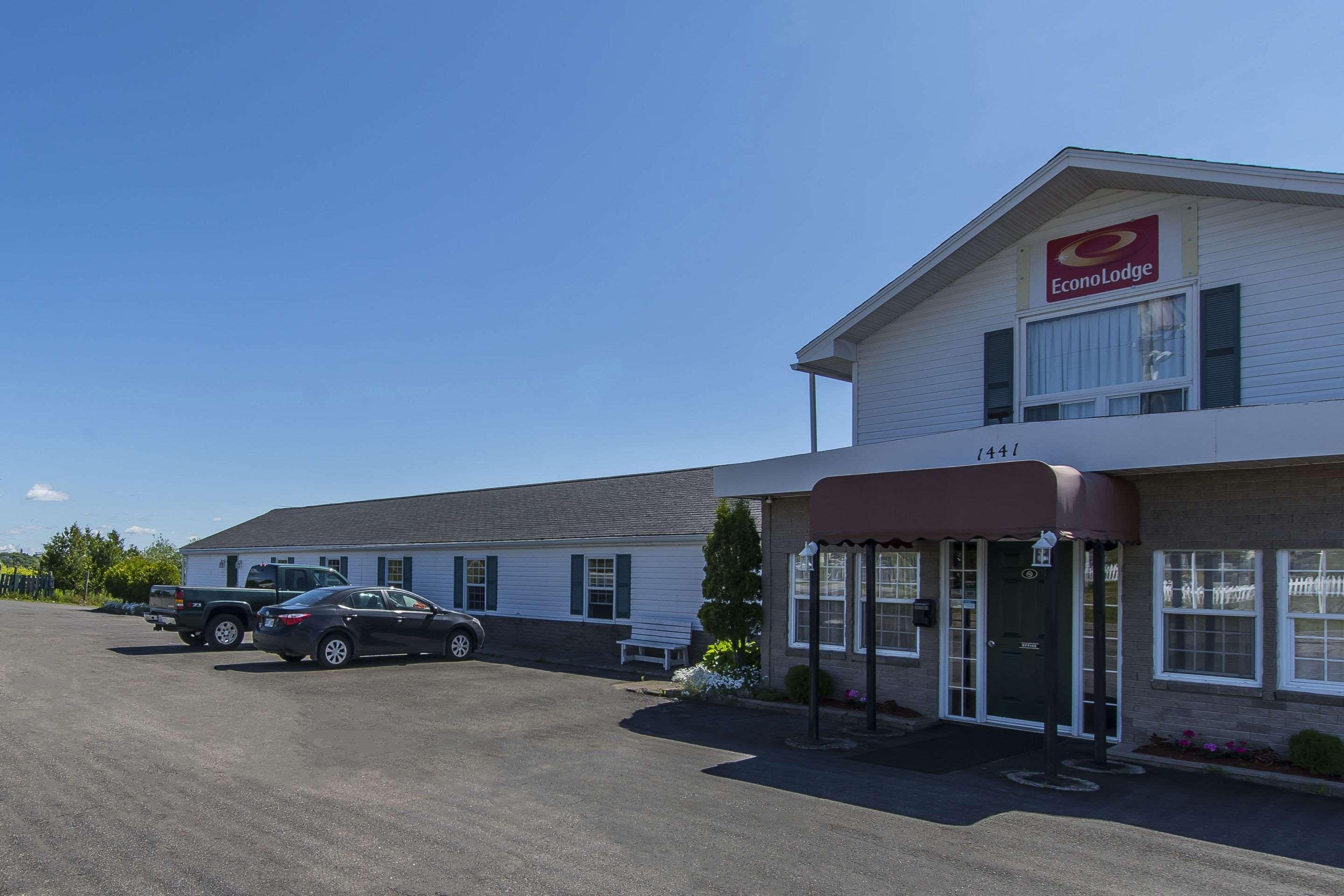 Econo Lodge Inn & Suites Saint John Exteriér fotografie