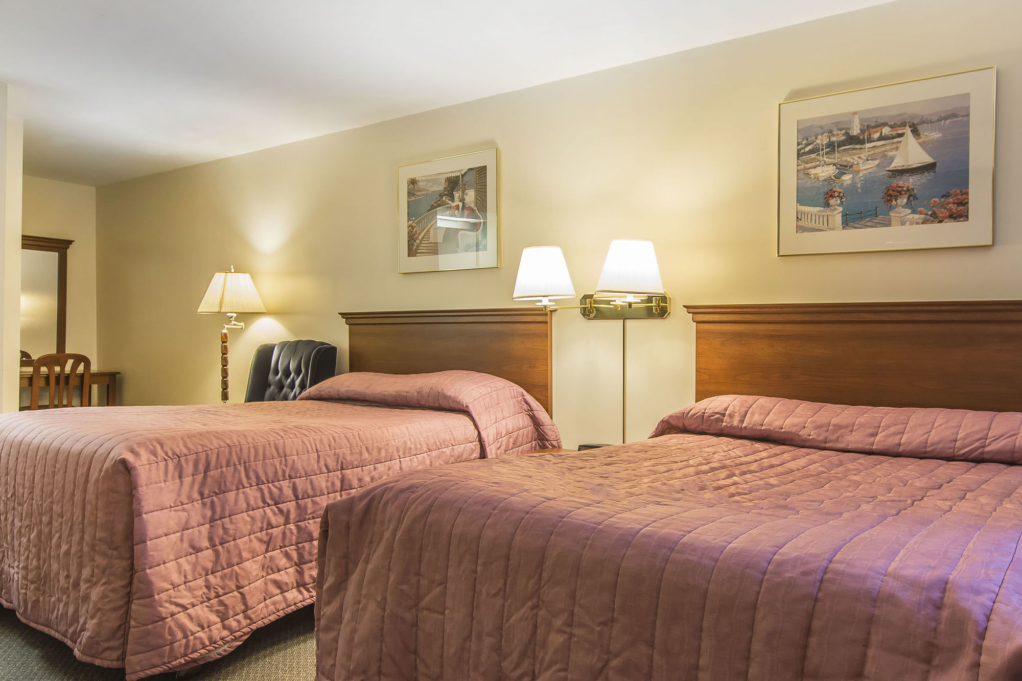 Econo Lodge Inn & Suites Saint John Pokoj fotografie