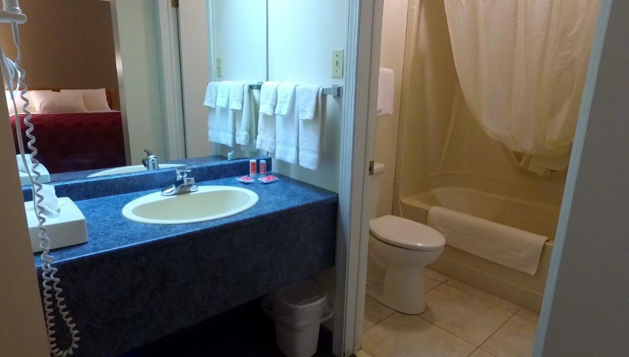 Econo Lodge Inn & Suites Saint John Exteriér fotografie